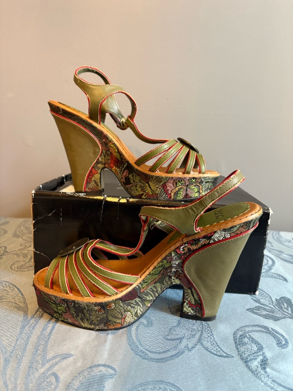zinc Olive Green Floral Platform Sandals with Red Trim - Women